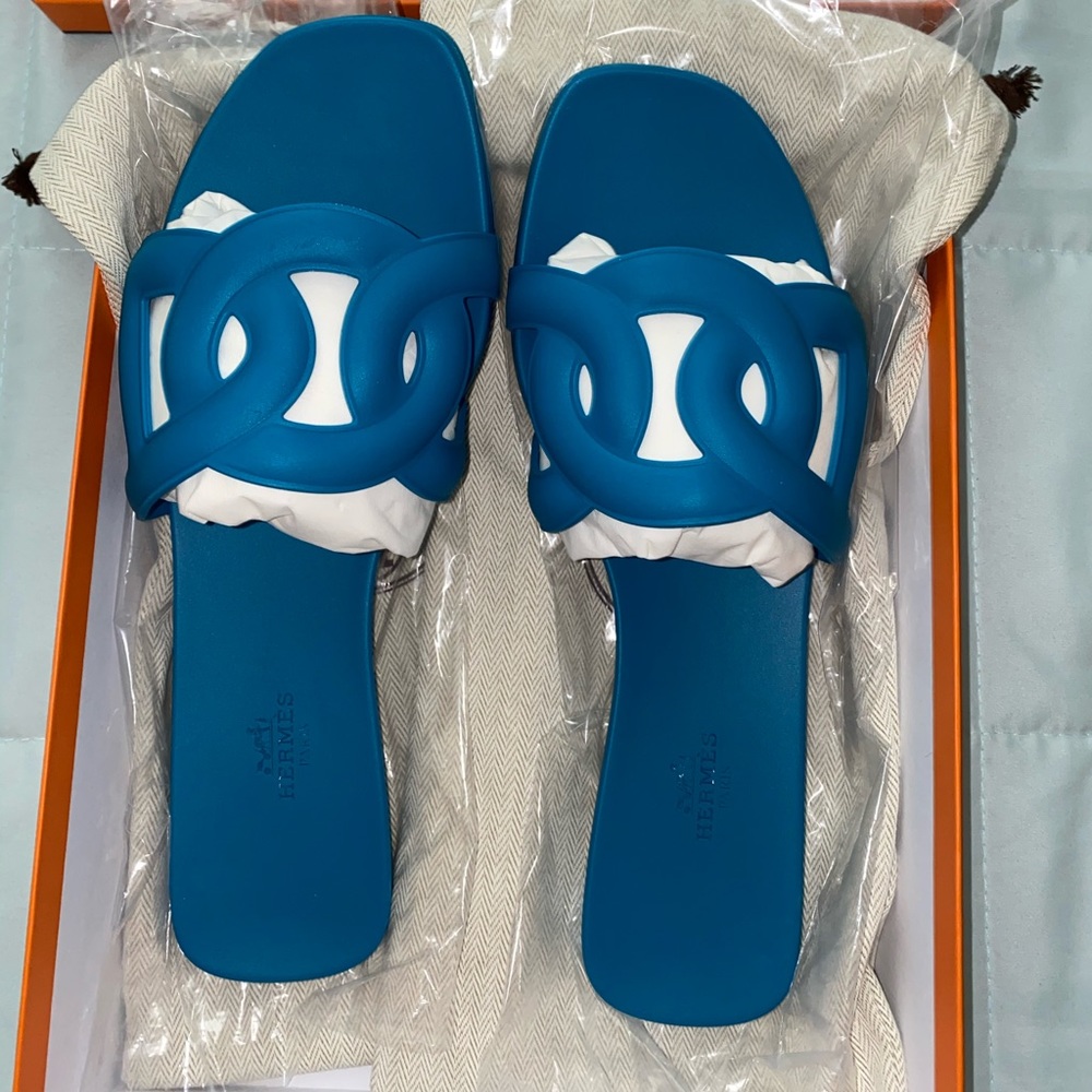 SOLD!!BNIB AUTH HERMES ALOHA JELLY  BLEU VIF